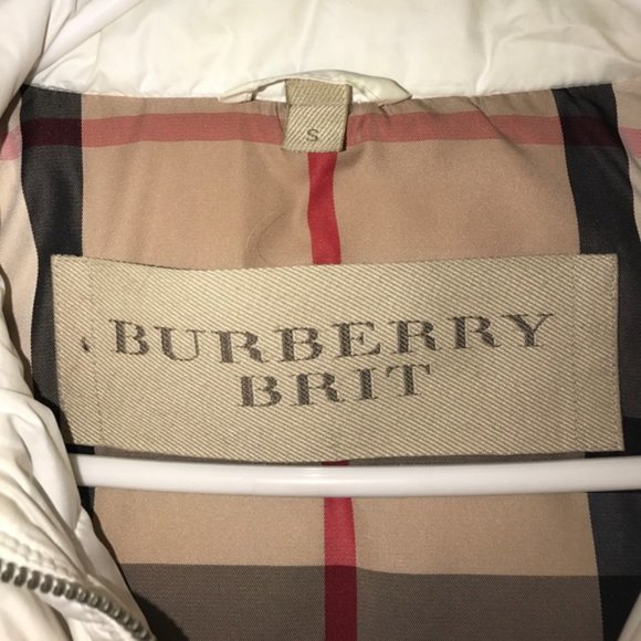 Burberry Brit Short Puffer White Jacket - Picture 2 of 6